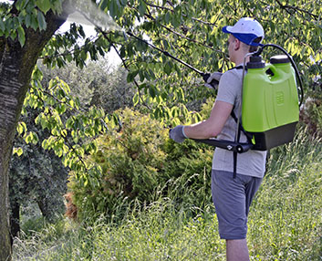 Pulverizar con una innovadora mochila 